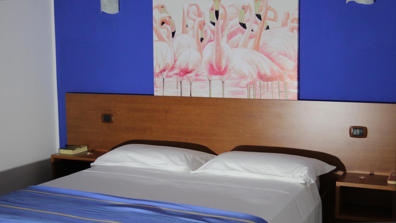Residence Bandiera Gialla 마르게리타디사보이아 외부 사진