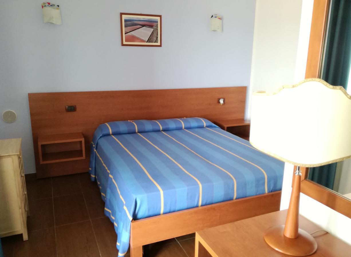 Residence Bandiera Gialla 마르게리타디사보이아 외부 사진